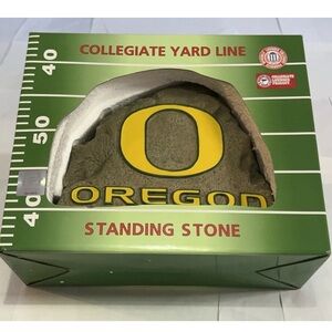 Oregon Ducks Standing Stone Decorative School Spirit Rock NCAA Football RARE